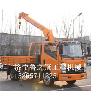 東風新款**后八隨車起重運輸車 搭配四通**吊機廠家