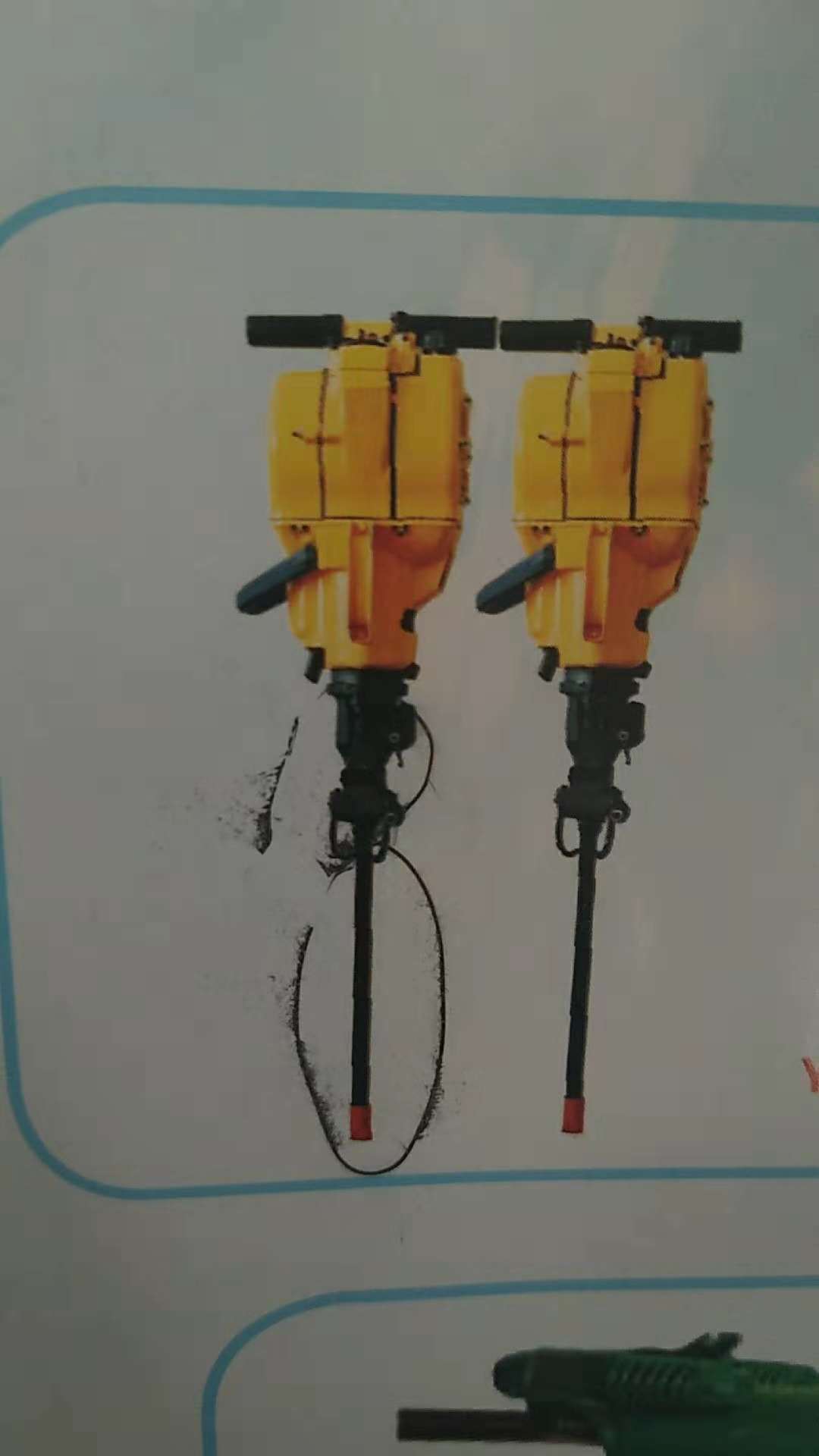 YN27C內(nèi)燃鑿巖機(jī)可鉆孔可破損的內(nèi)燃鑿巖鉆機(jī)