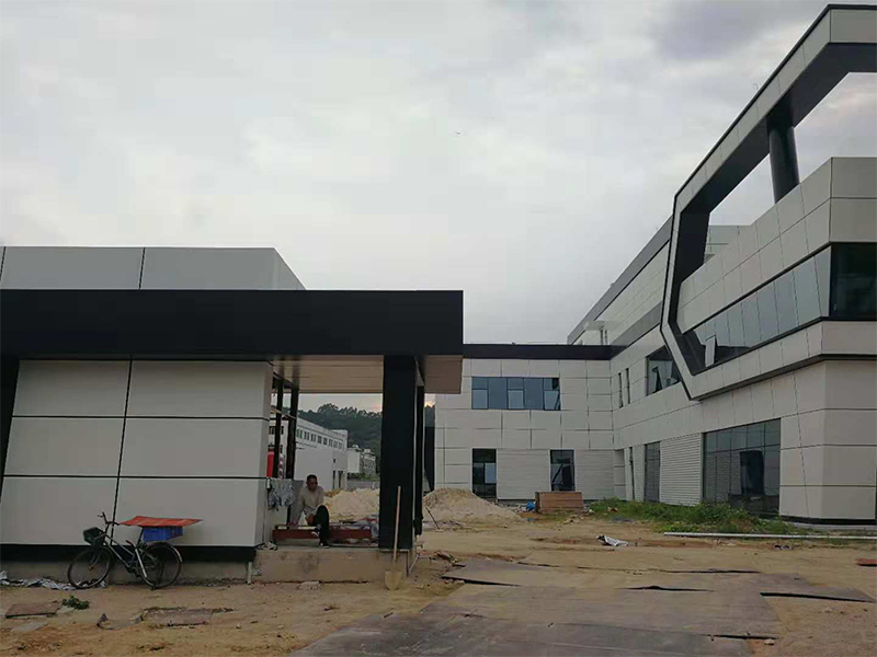 深圳玻璃幕墻報價_金展鵬裝飾公司實惠的玻璃幕墻供應