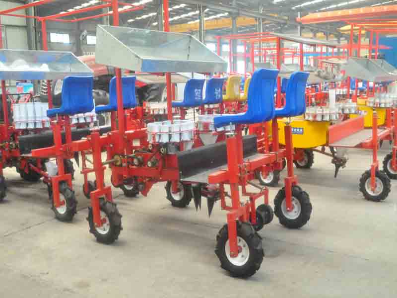 辣椒移栽機(jī)廠家-具有口碑的蔬菜移栽機(jī)供應(yīng)商_皓澤農(nóng)業(yè)裝備