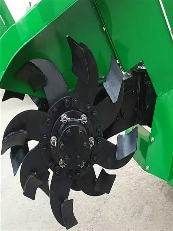 南陽果園開溝施肥機 圣隆