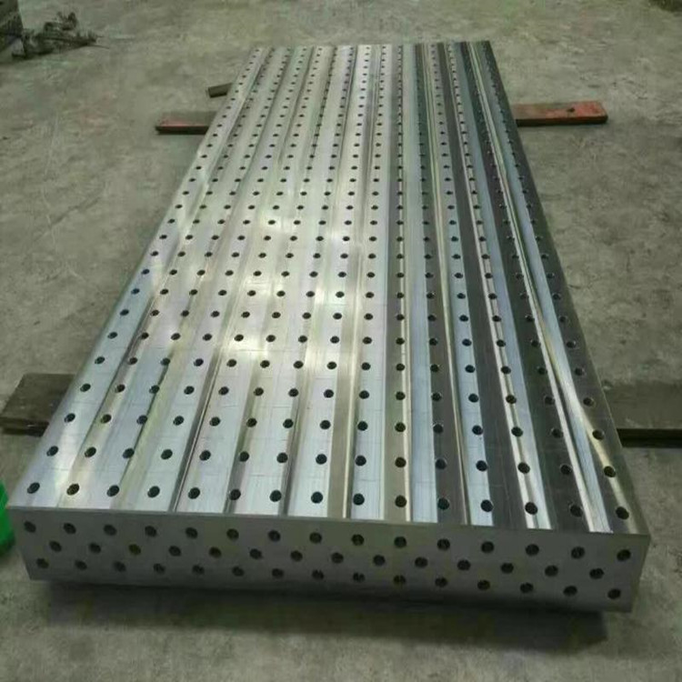 自產(chǎn)自銷三維柔性焊接平臺工裝夾具多孔定位機器人工作臺定制