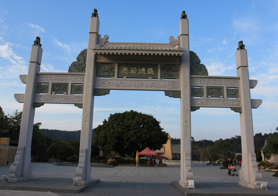 泰安石雕牌坊廠家哪家好-質(zhì)量好的石雕牌坊火熱供應(yīng)中