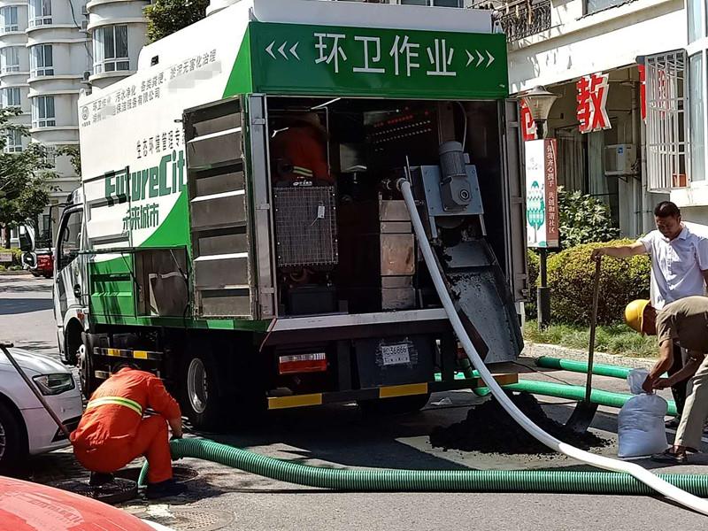 原装进口环保吸污车