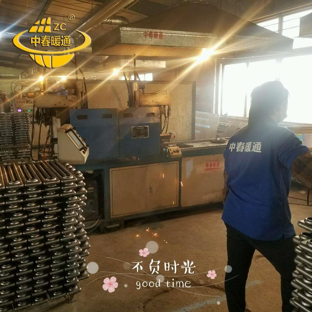 專業定制鋼制六柱QFGZ606暖氣片批發價格 中春