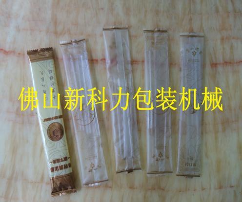 热门纸巾刀叉包装机厂家