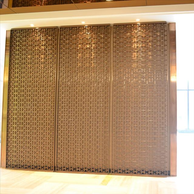 定制不銹鋼金屏風(fēng) 中式花格隔斷客廳酒店玄關(guān)金屬屏風(fēng)