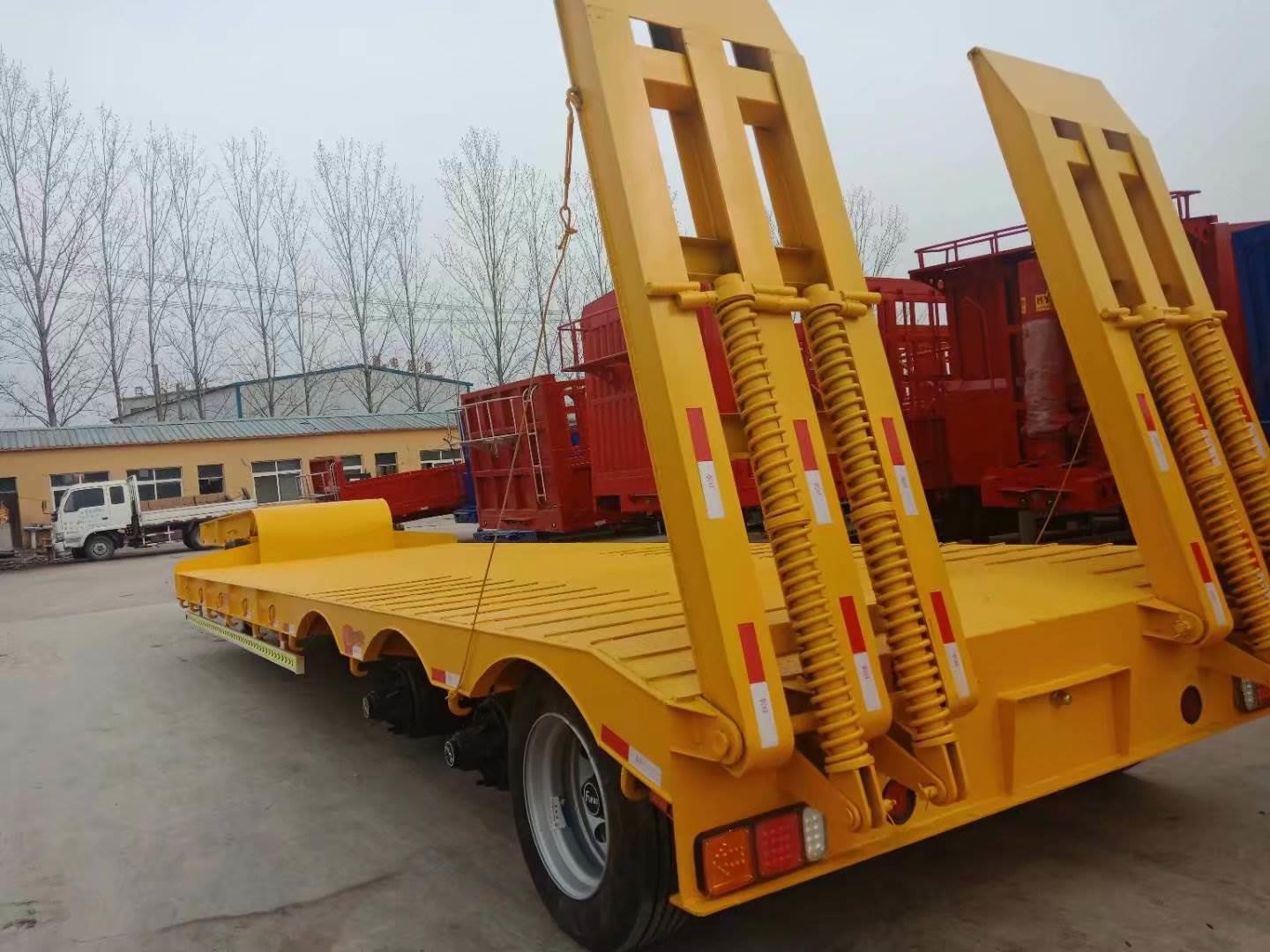 重慶輕型低平板半掛車報(bào)價(jià)
