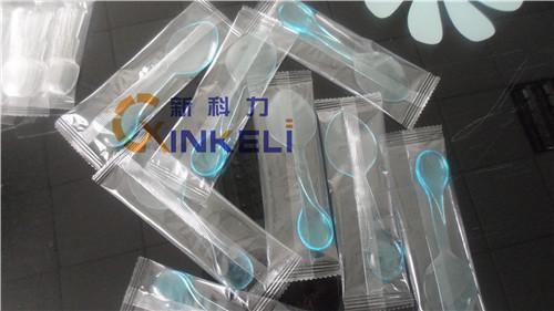 揚(yáng)州勺子包裝機(jī)