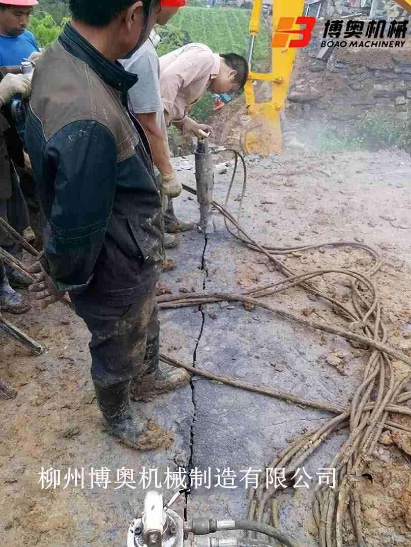 鞍山氣動液壓巖石劈裂機