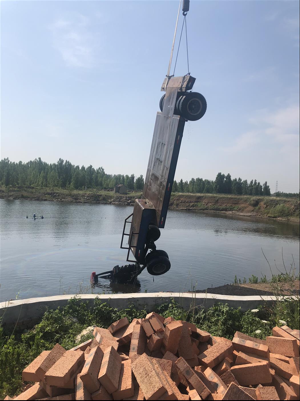 淮安潛水員打撈