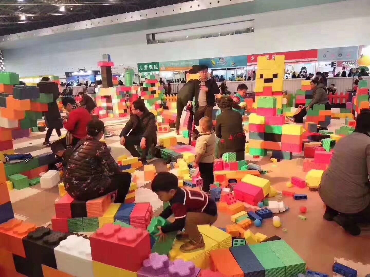積木王國(guó)，大型樂高積木廠家直銷，支持來圖定制