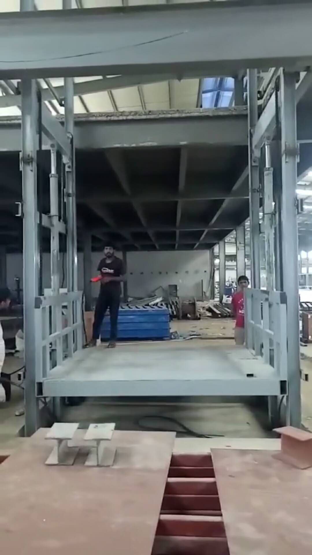 濟南**的貨物升降機升降平臺批售-青島貨物升降機升降平臺廠家電話