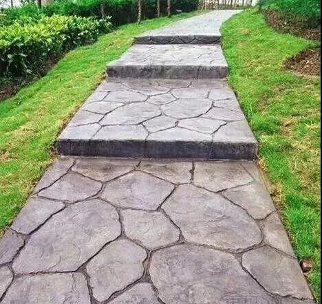 威海彩色壓花地坪施工工序 山東園林壓模地坪怎么施工 亞斯特