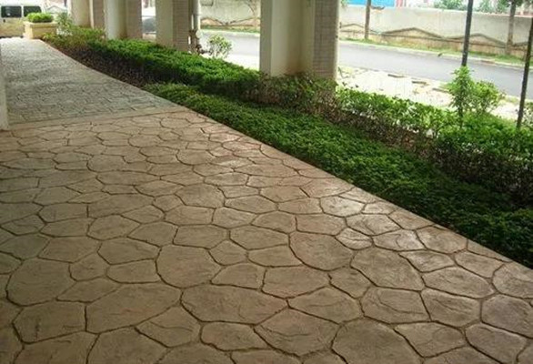 萊蕪園林道路壓花地坪價格 山東壓模地坪做法 亞斯特
