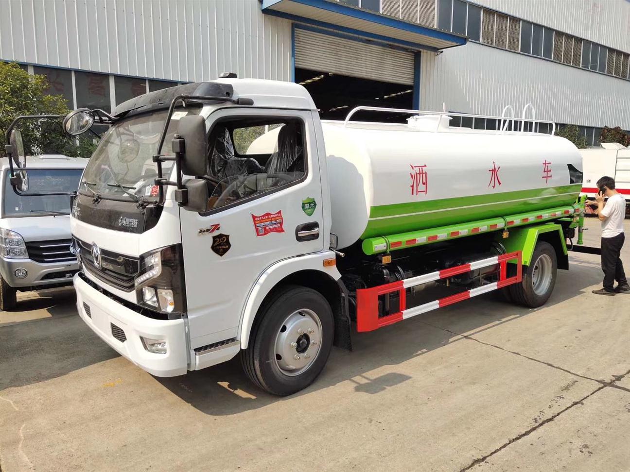宜春國六灑水車定制 5噸噴霧車