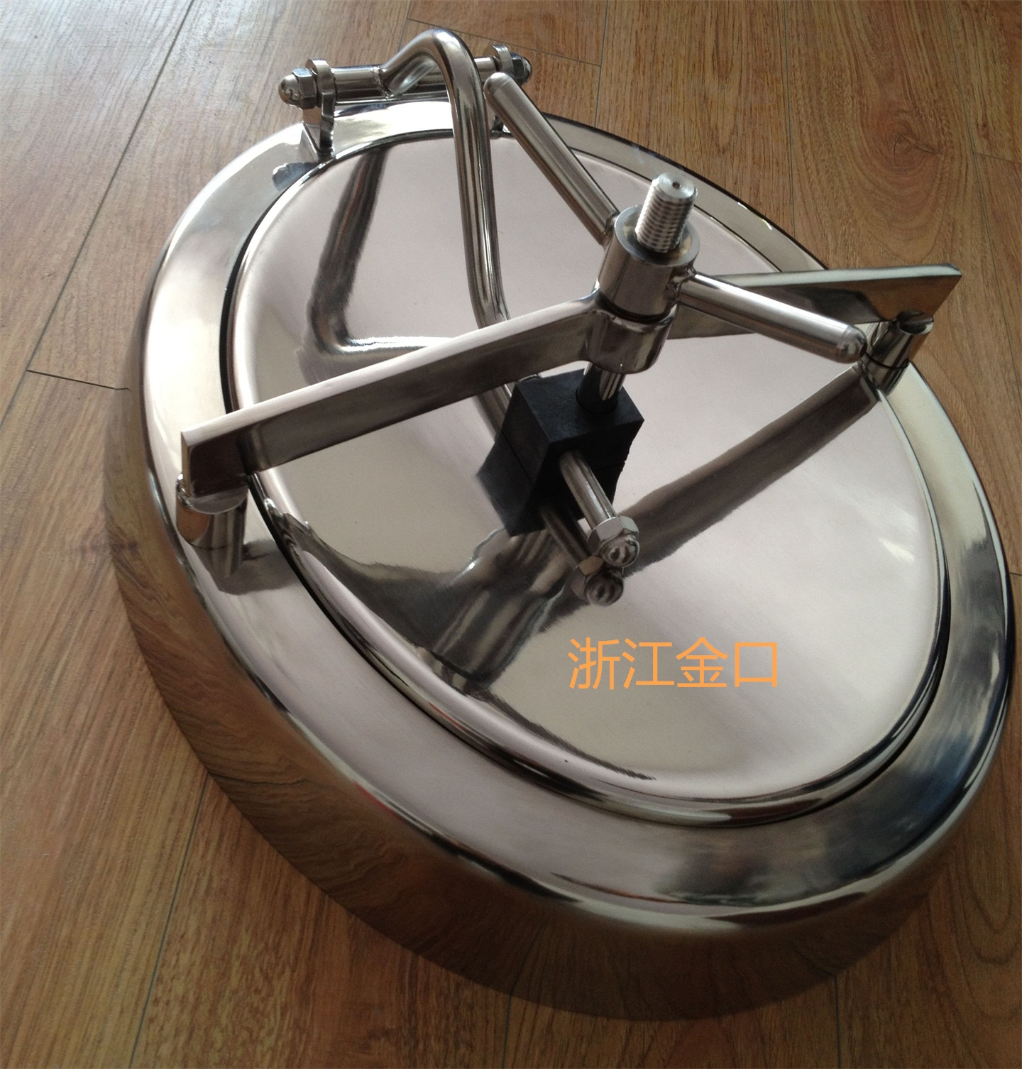 供應(yīng)304衛(wèi)生級(jí)不銹鋼內(nèi)開橢圓人孔