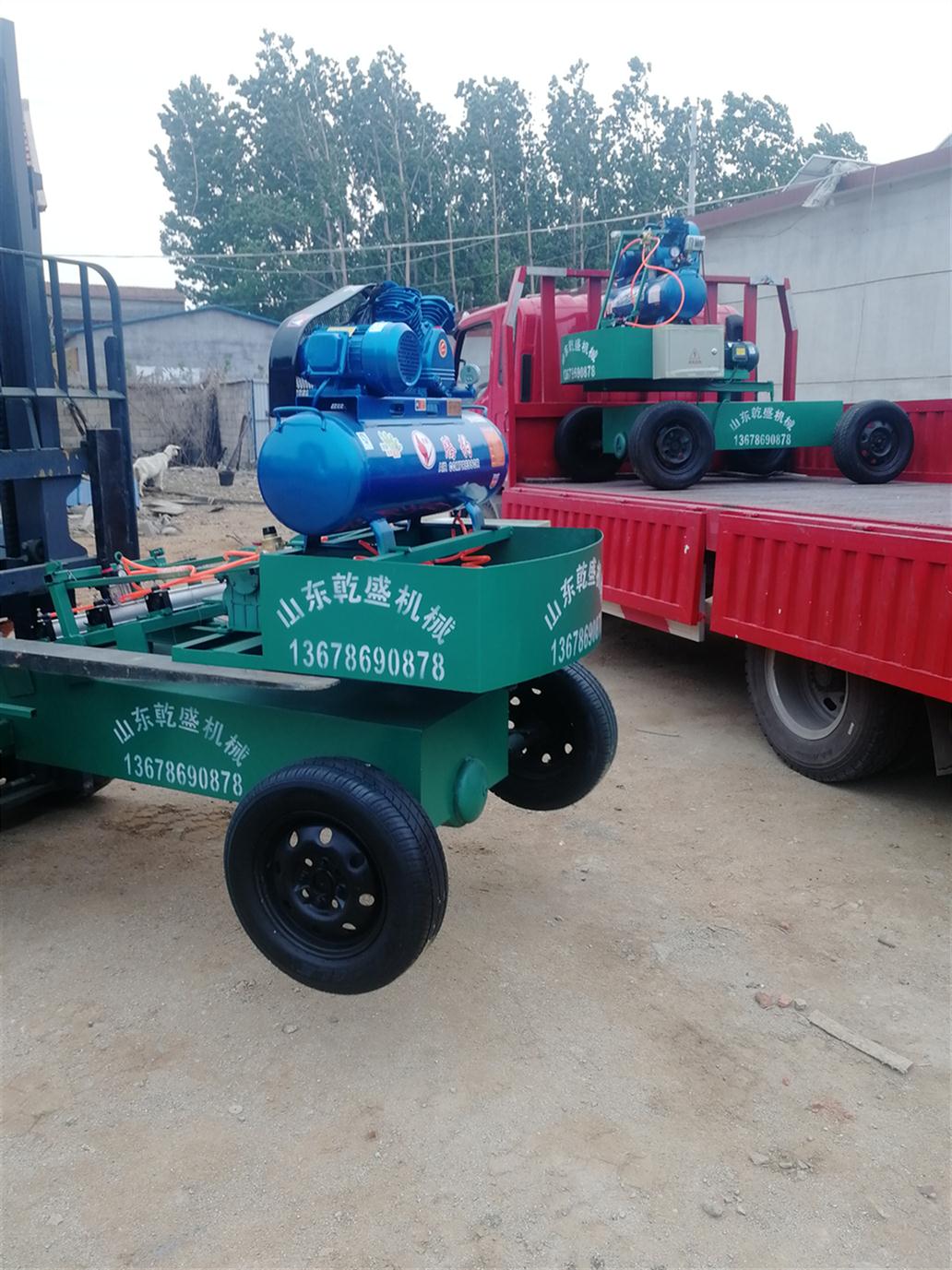 云南路沿石碼垛機 夾磚機
