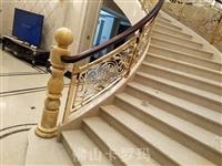 郁金香鋁鏤空鏡面K金鋁雕花樓梯定制