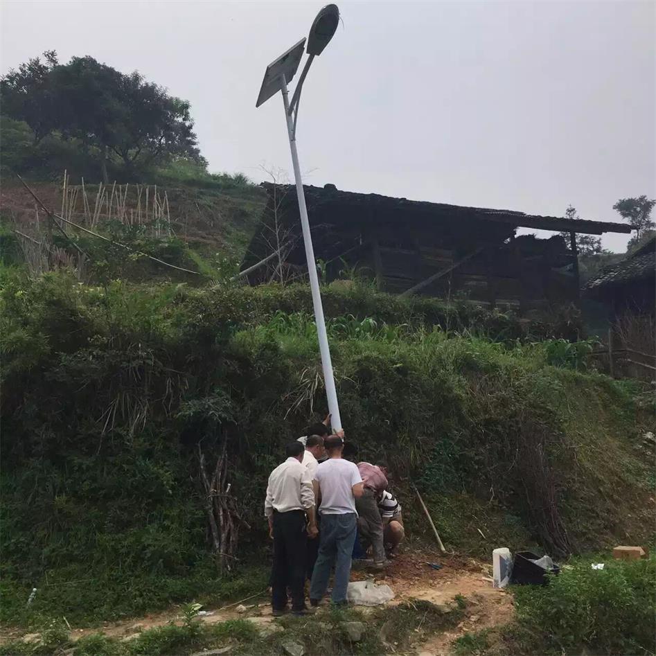 朝阳太阳能路灯杆报价