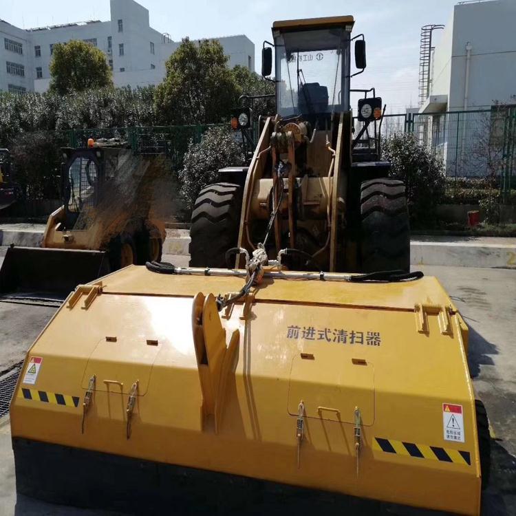 大連裝載機(jī)清掃車(chē)電話(huà) 港口清掃車(chē)