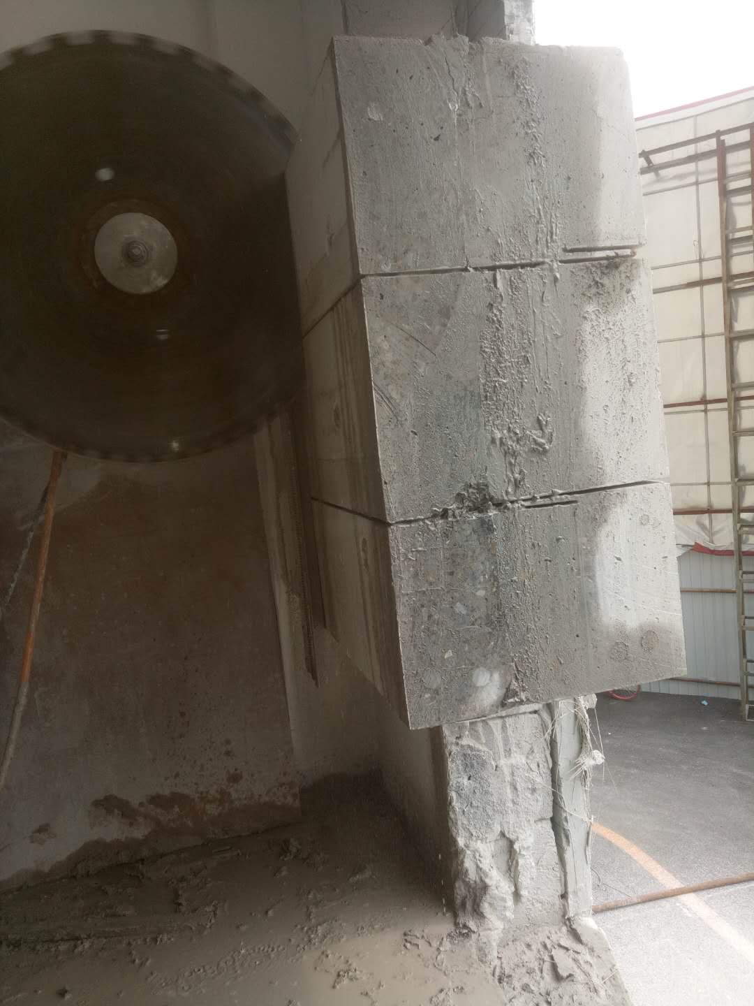 濰坊混凝土拆除 混凝土路面切割