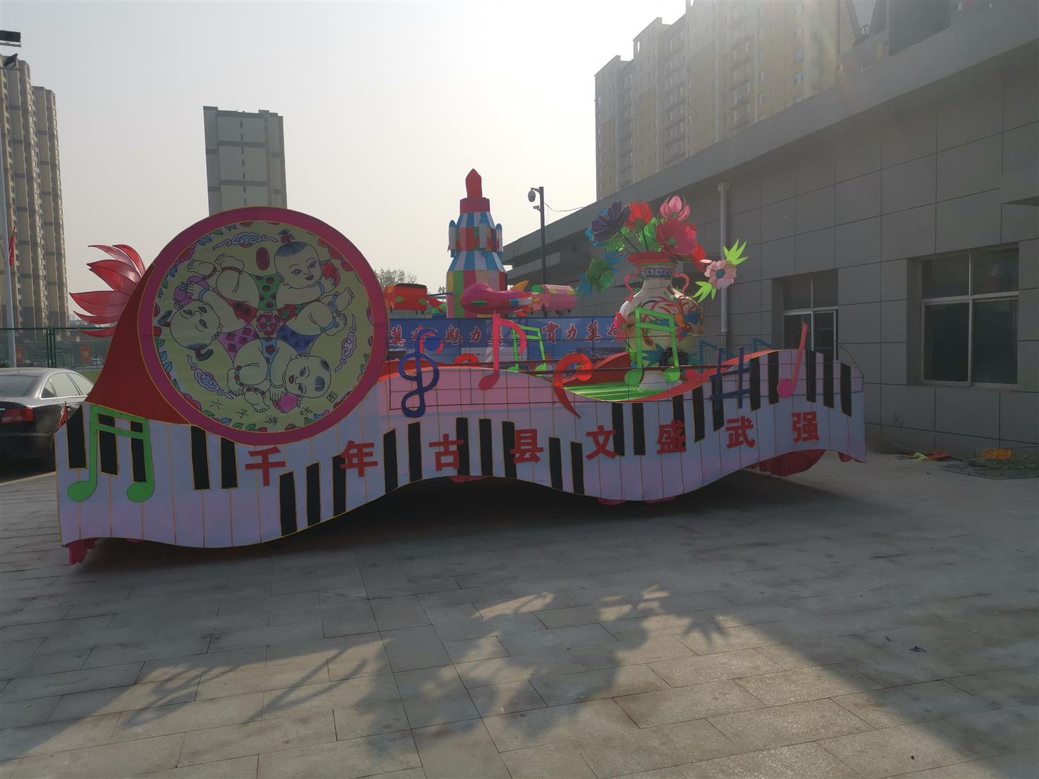 西安恐龍巡游車 恐龍花車 專業仿真恐龍制作廠家