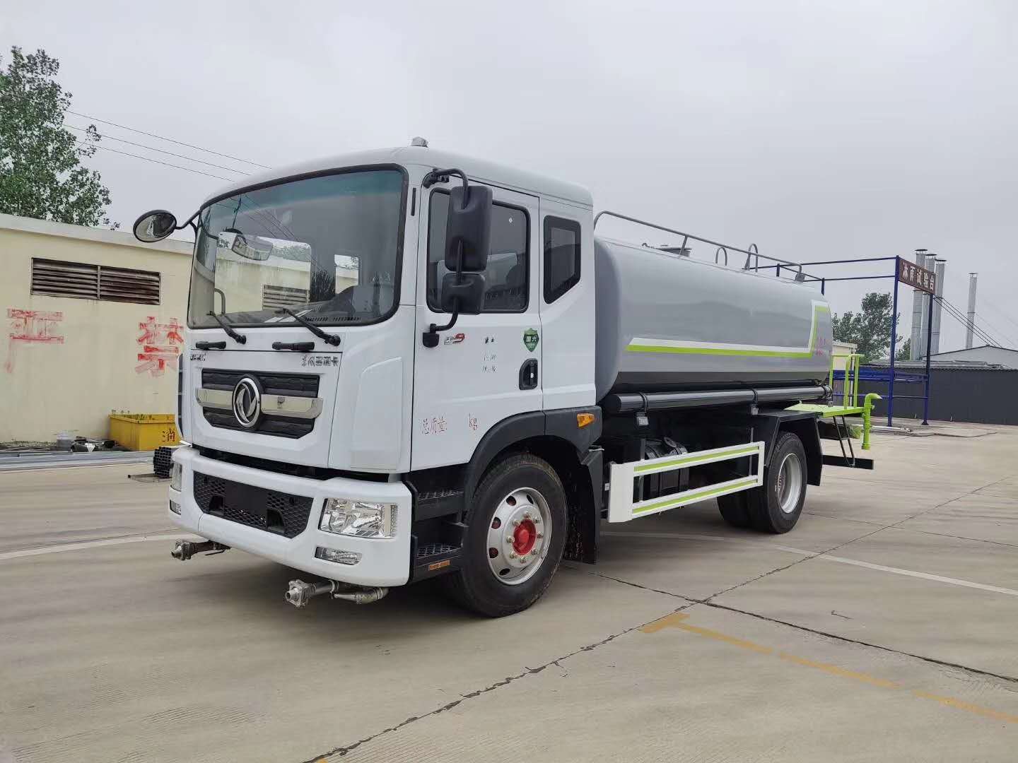 杭州小區綠化環衛綠化噴灑車廠家 城市環衛運輸灑水車