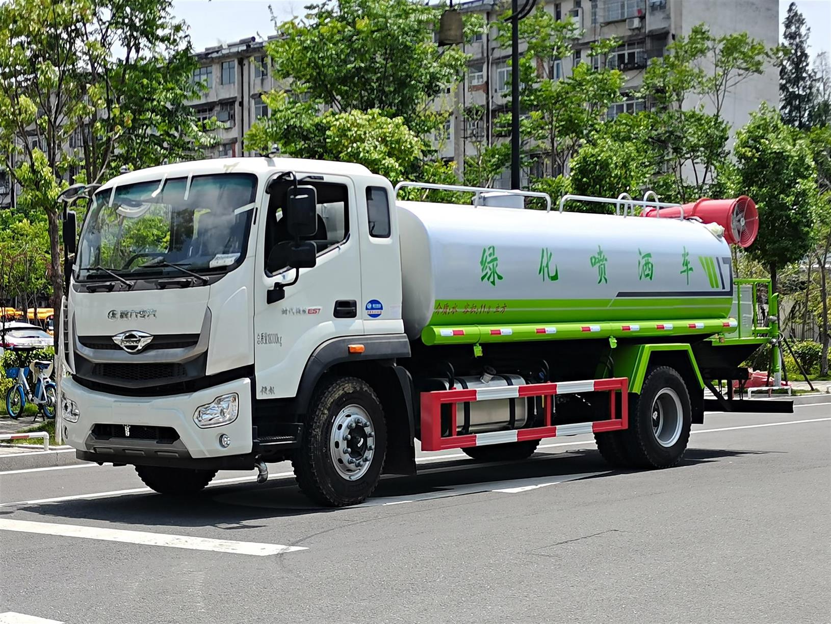 洒水车底盘 乌兰察布东风洒水车 二手洒水车包上牌