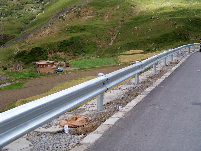 百色道路波形护栏板