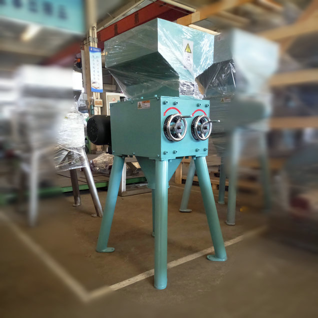 JMF-8A糧食對輥粉碎機視頻