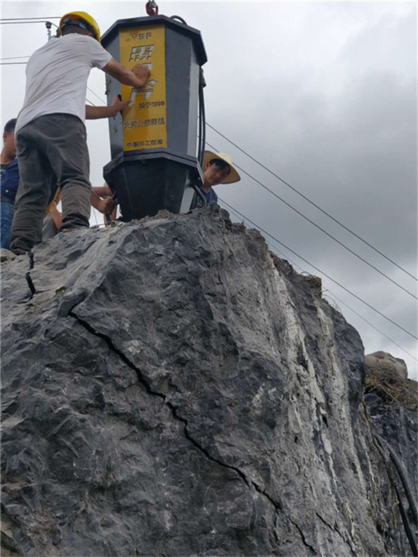 蚌埠不用爆破静态岩石劈裂器厂