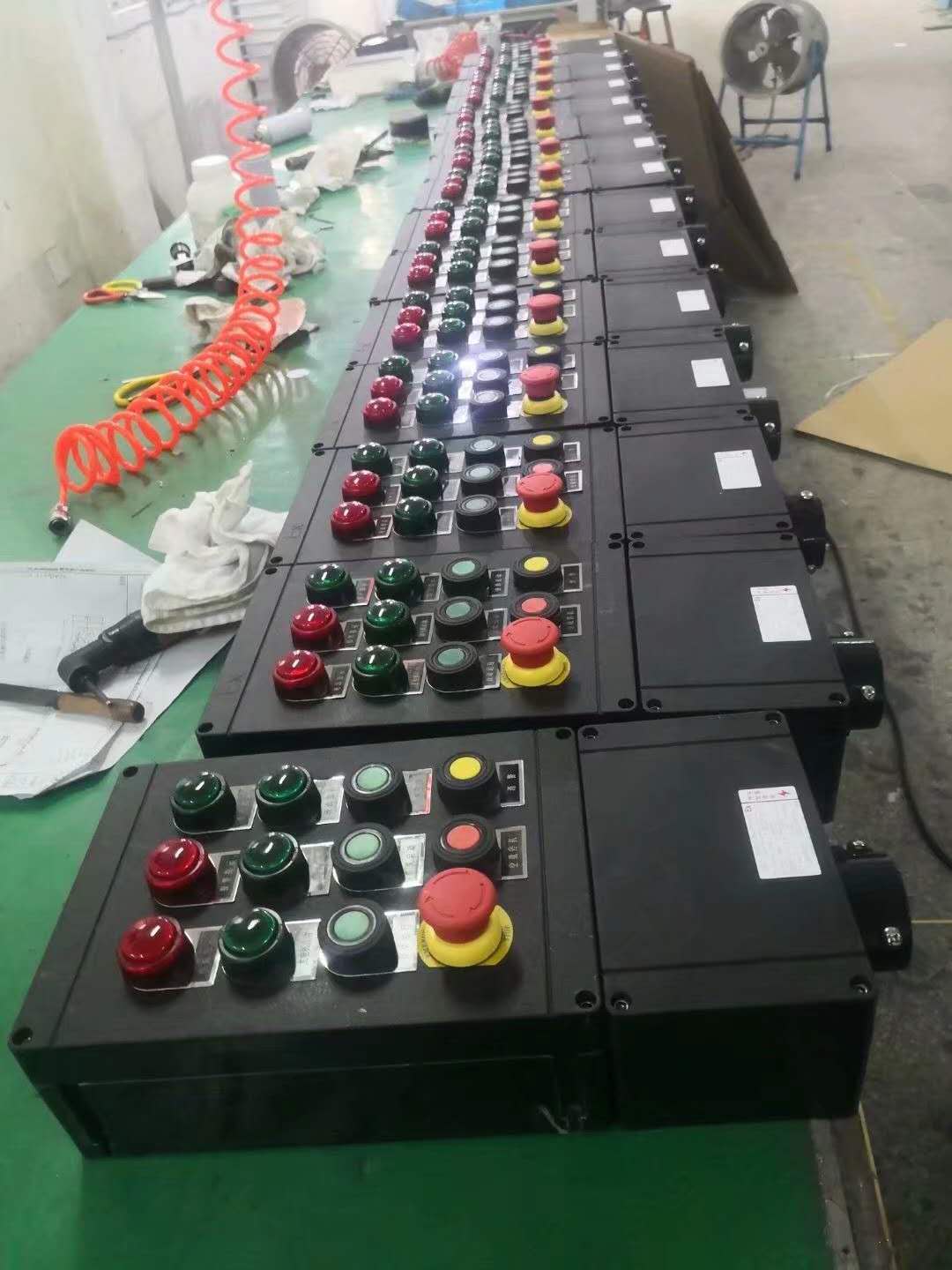 防腐2燈2鈕1表控制開關箱 聯系電話