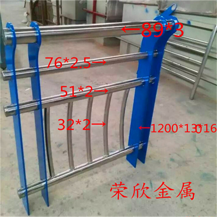 連云港燈光護(hù)欄價(jià)格