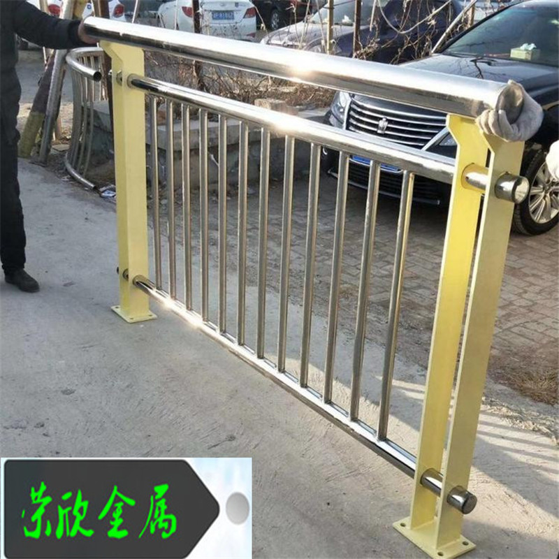 湖北道路隔離欄桿銷售電話