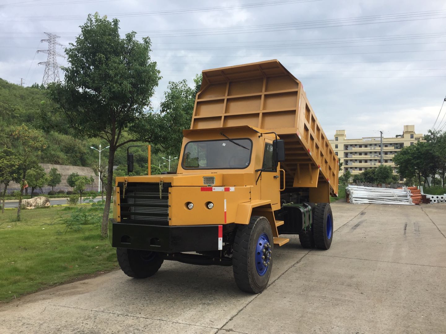井下自卸車供應 巨型礦車