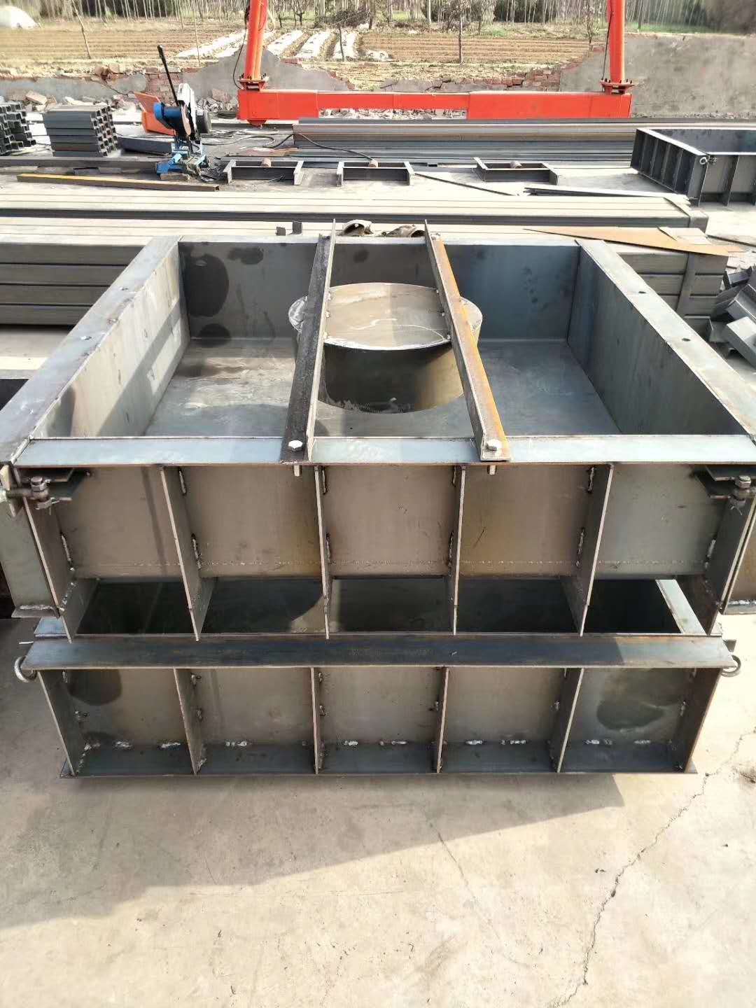 張家口水溝槽模具 廊坊U形槽鋼模板價格