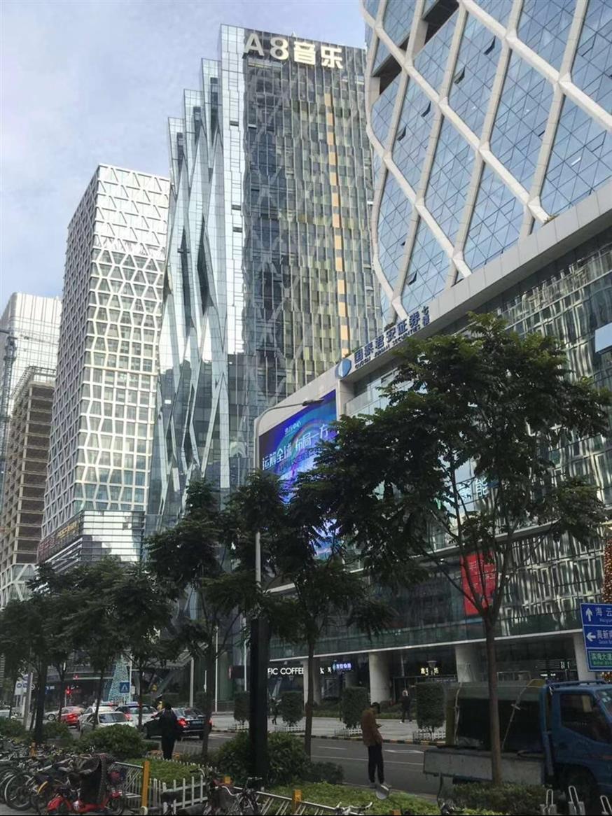 南山地鐵口新海宜易思博軟件大廈辦公室招租
