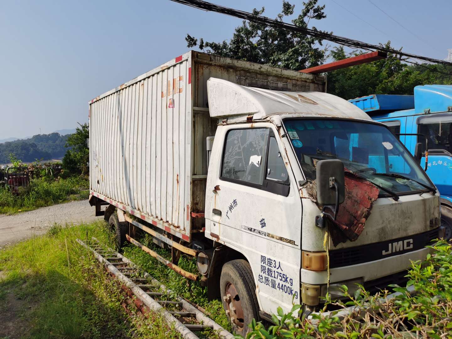 天河区报废车回收电话 回购校车