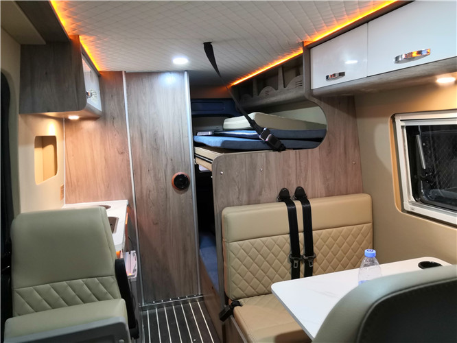 鄂爾多斯大通v90房車 配置齊全