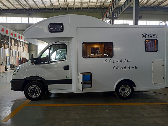 淮北依維柯歐勝C型房車(chē) 牡丹江依維柯歐勝C型房車(chē)生產(chǎn)
