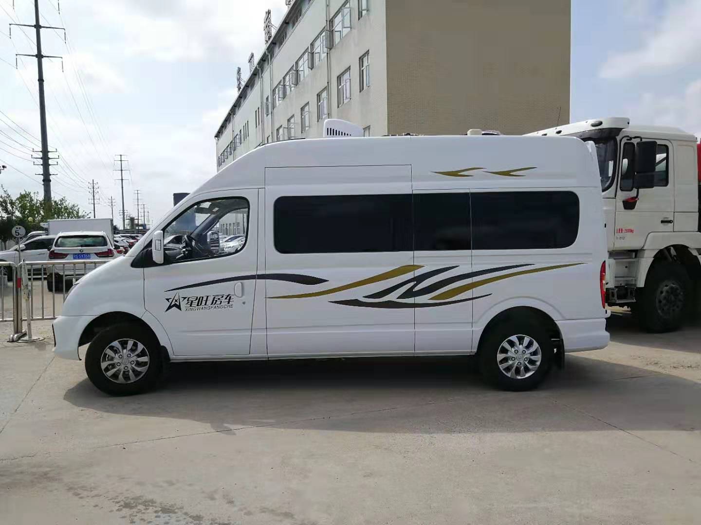 通化大通v80房車定制 大通v80長軸高**房車