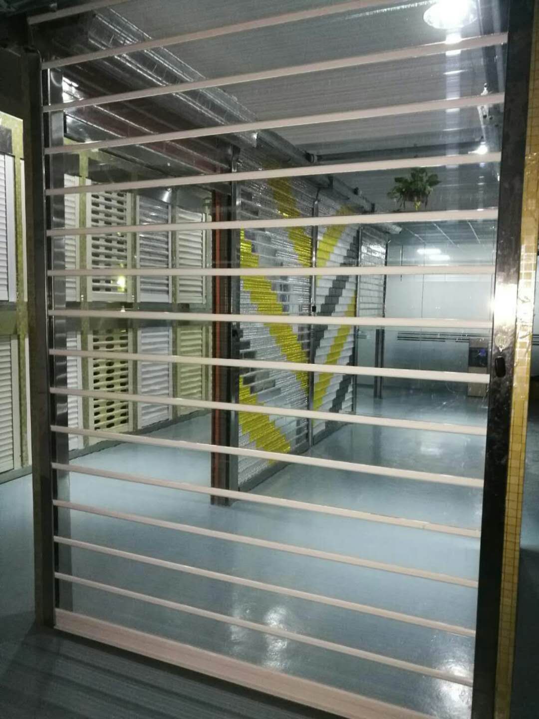 常德水晶卷簾門廠家直銷 水晶折疊門 品質**