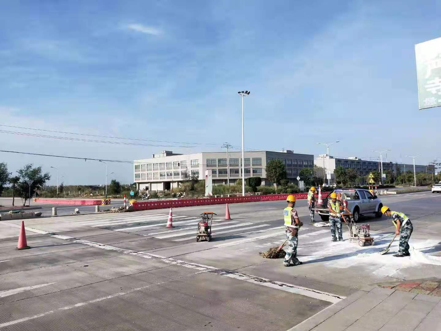 福建沥青道路标线施工 路得清交通设施工程