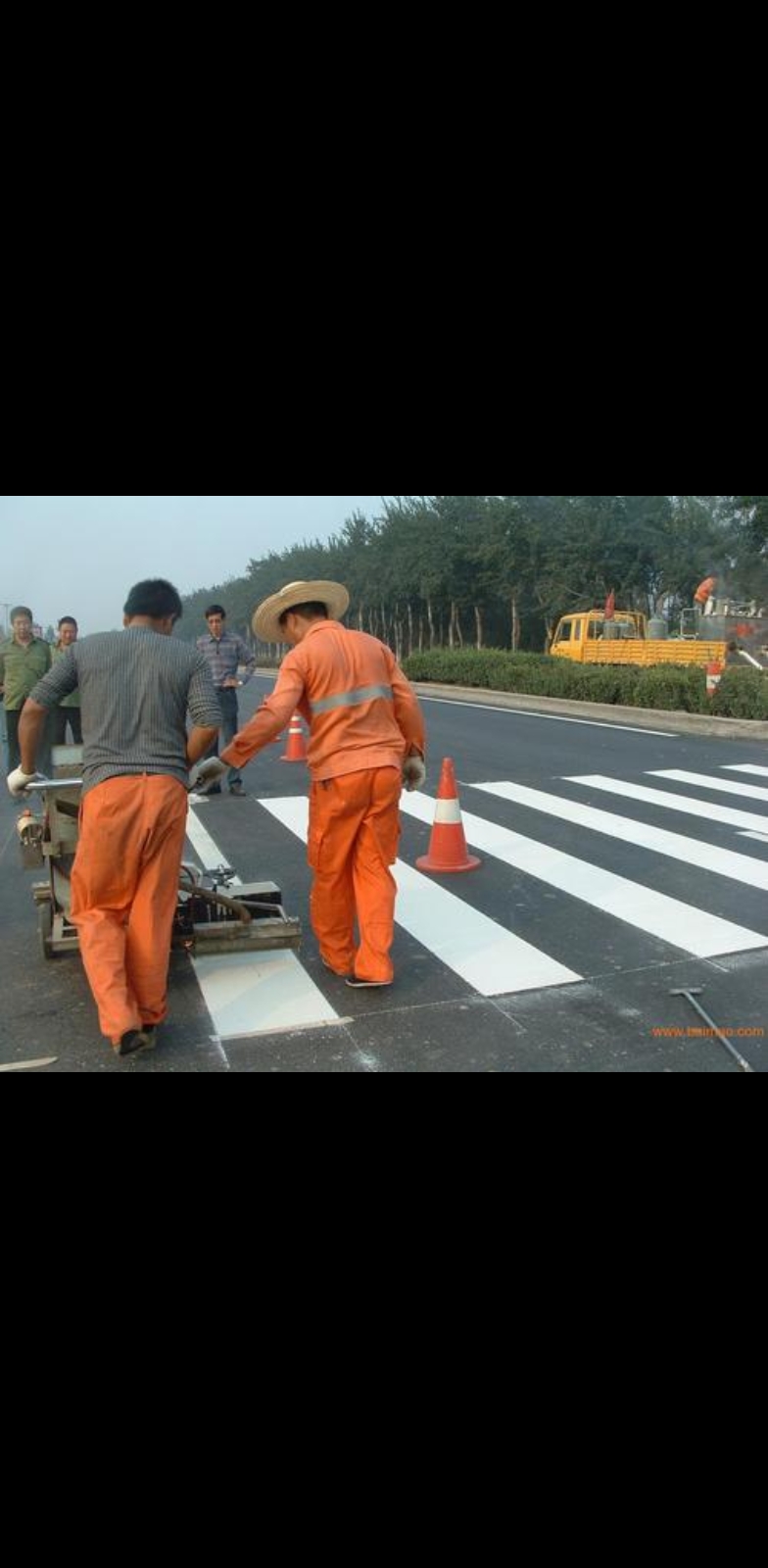 道路交通标线施工