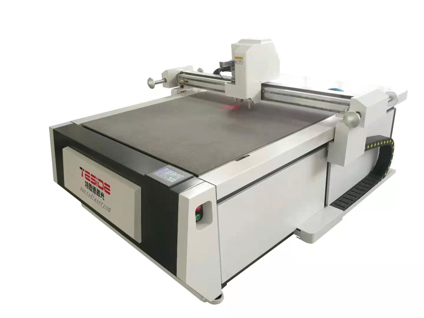 淄博振動刀特思德紙盒割樣機TSD-HC1713 紙箱打樣機