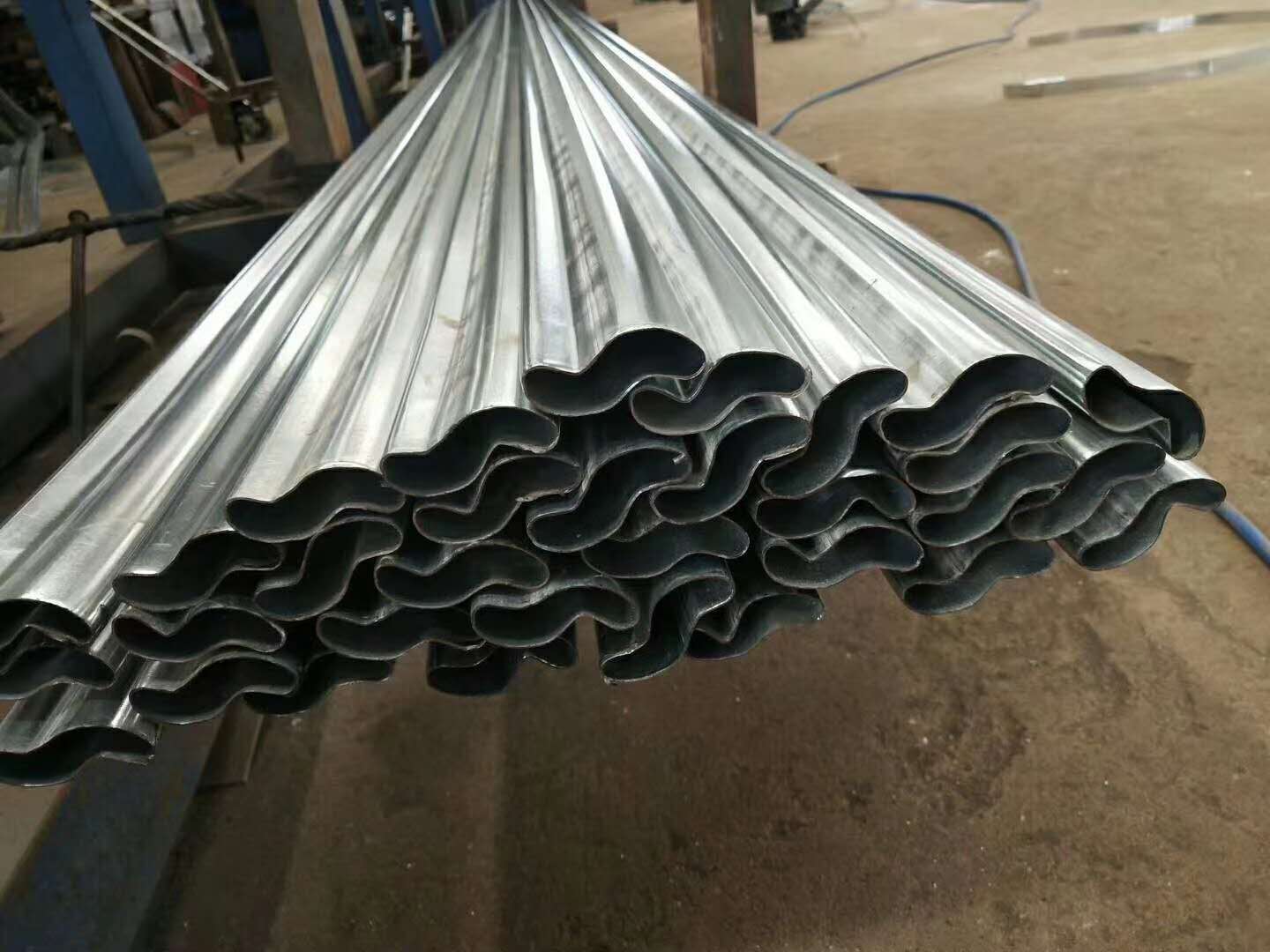 定制樣品 福建V形異形管廠家
