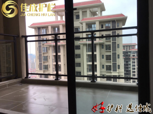 湖南陽臺玻璃欄桿廠家直銷 誠信為本 貴州佳成新材料科技供應(yīng)