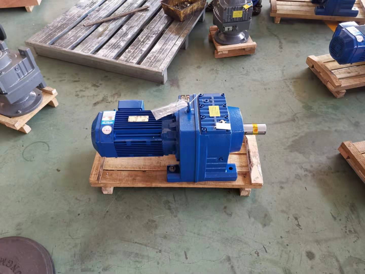 新誠減速機 R107減速機廠家 R系列減速機供應商