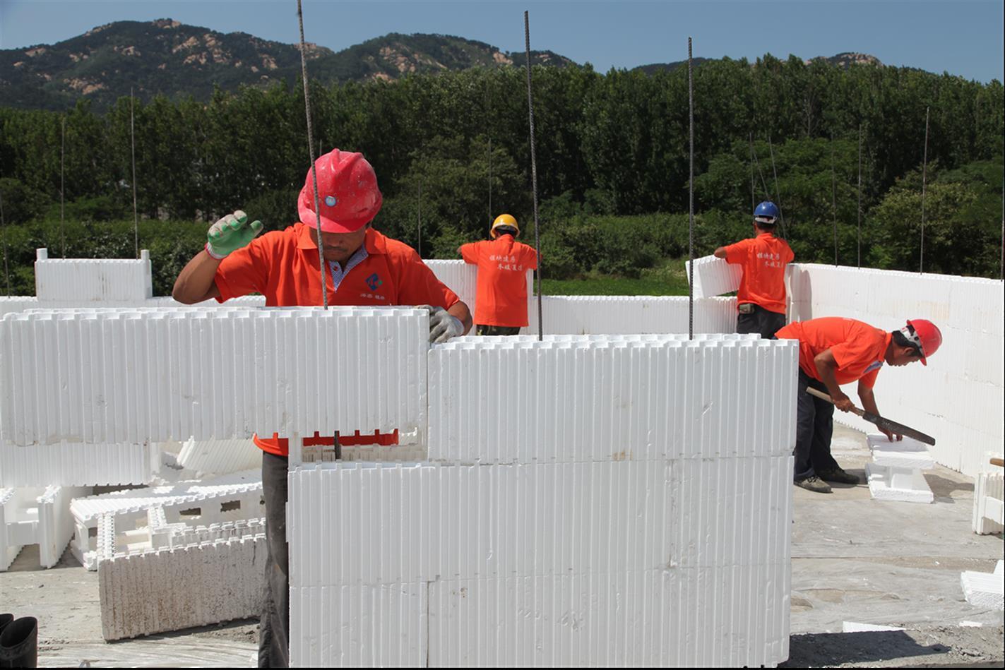 泡沫建房建别墅